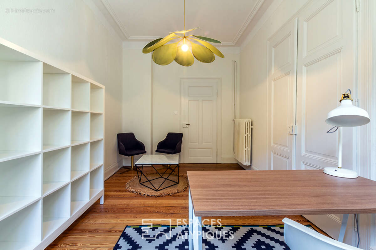 Bureaux de caractère au coeur de la Neustadt - photo 5