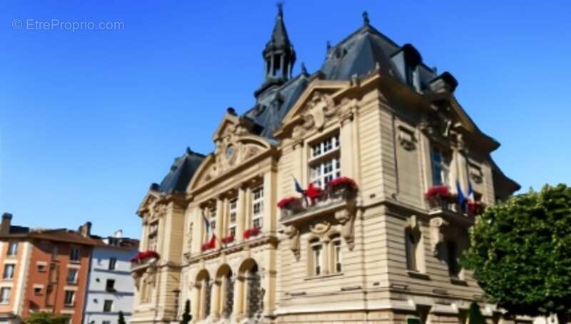 Appartement à SURESNES