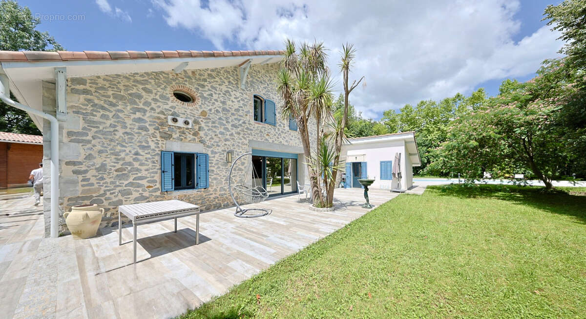 Maison à SAINT-MARTIN-DE-HINX