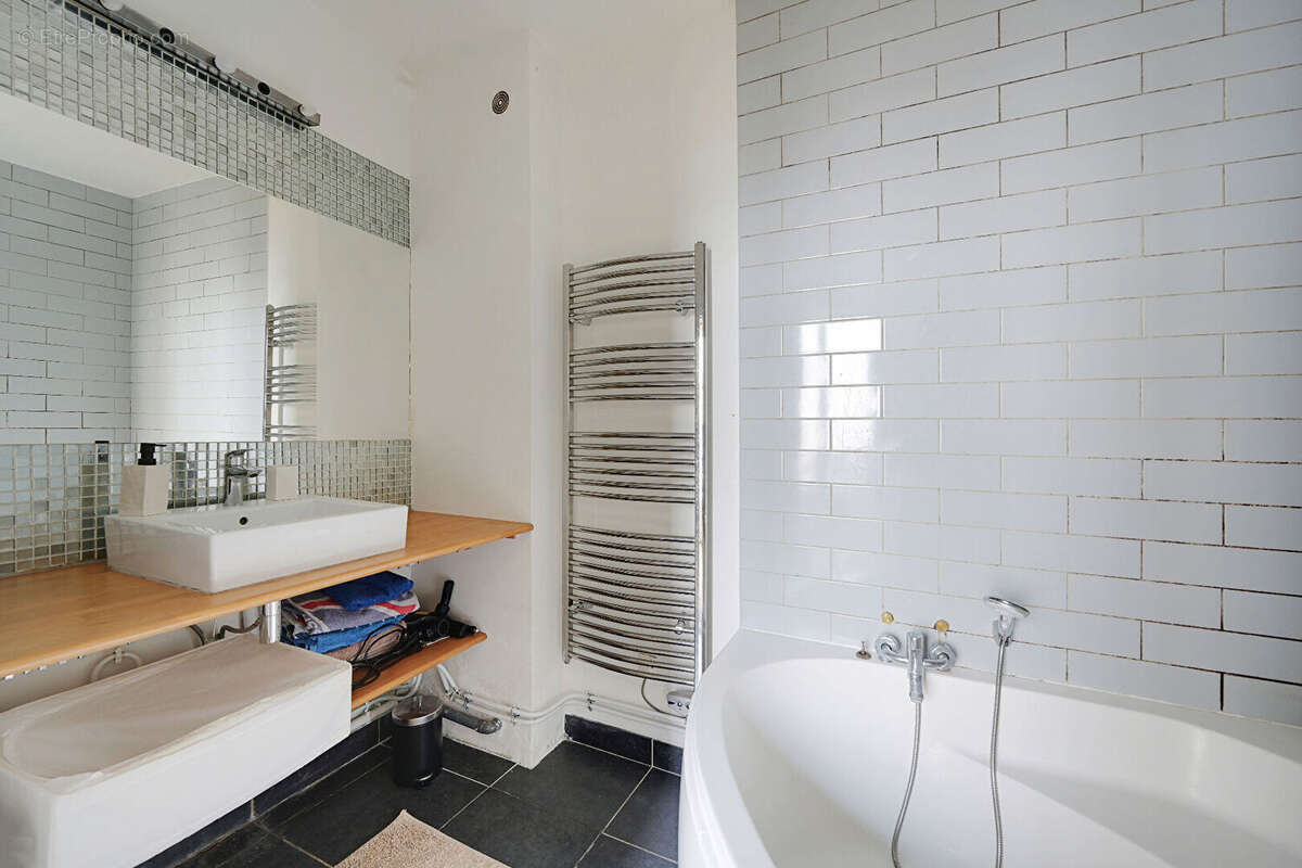 Appartement à PARIS-10E