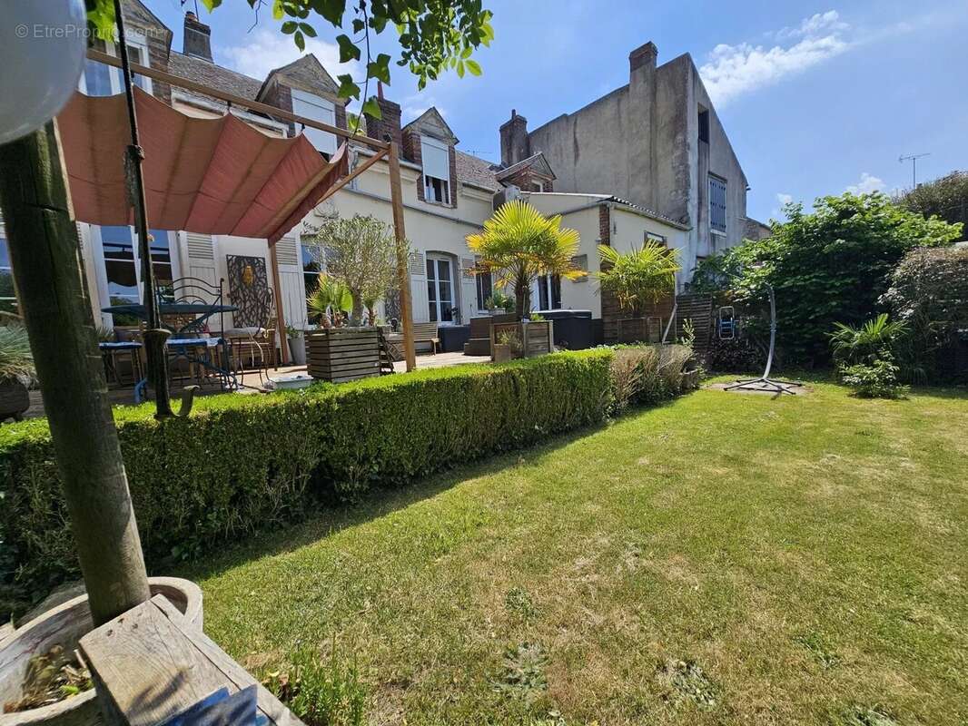 Maison à FERRIERES-EN-GATINAIS