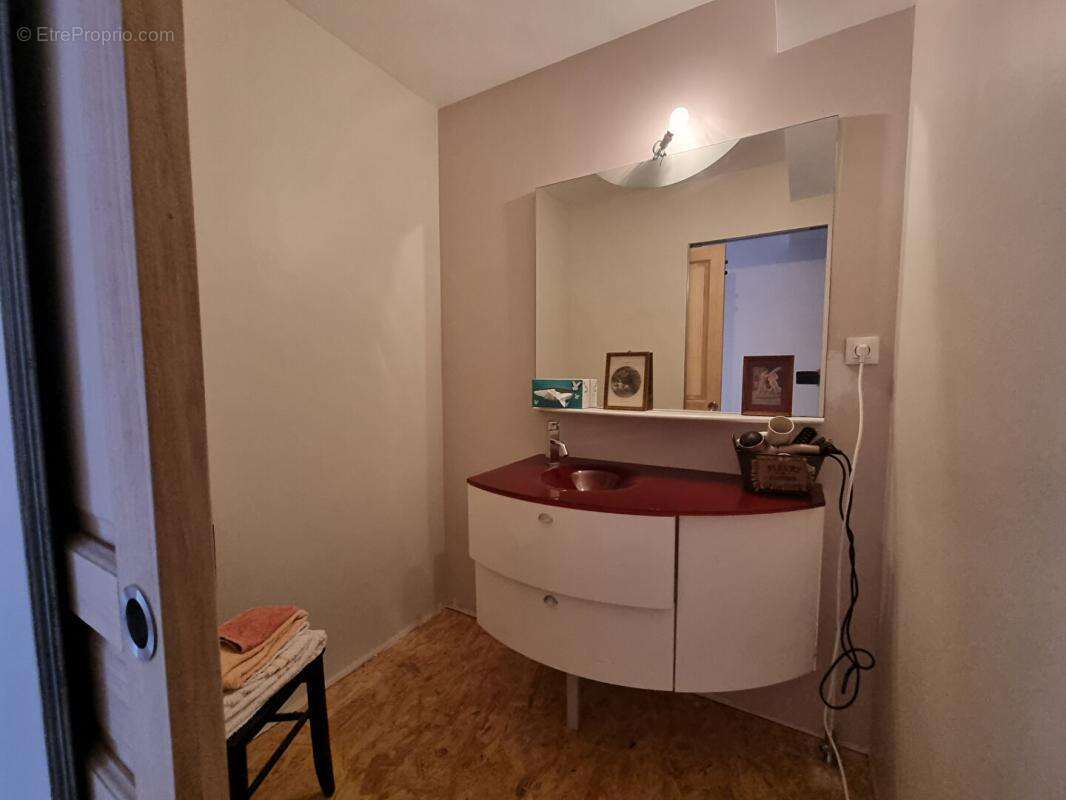 Maison à NAMPCELLES-LA-COUR