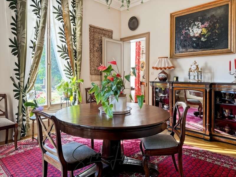 Demeure de caractère à vendre à Bézu-Saint-Éloi – 9 pièces, 5 chambres, parc de près de 6 000 m² avec maison d'amis et espace bi - photo 11