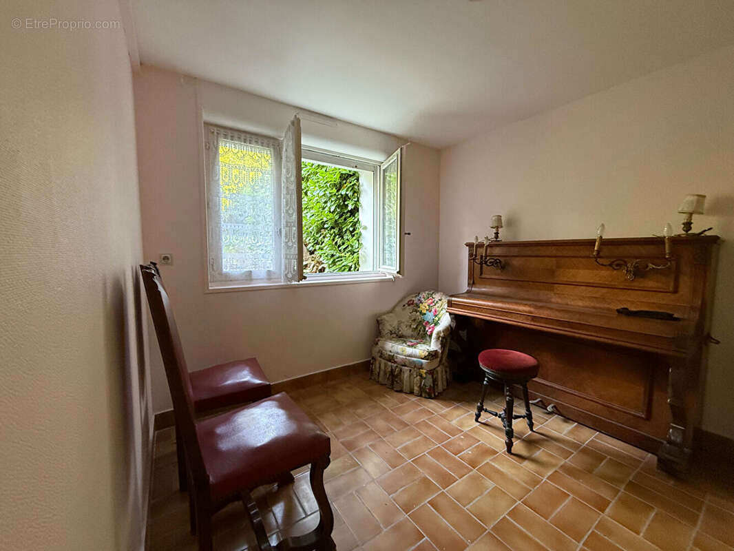 Maison à LE RELECQ-KERHUON