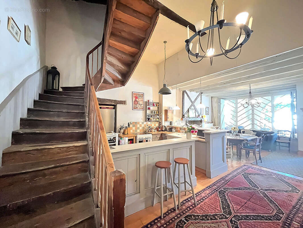 Belle Maison de Village du 14e siècle - photo 6