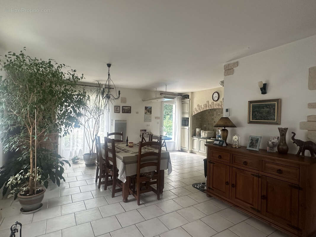 Saint-Dié-des-Vosges - Maison 140m2 quartier calme - photo 3