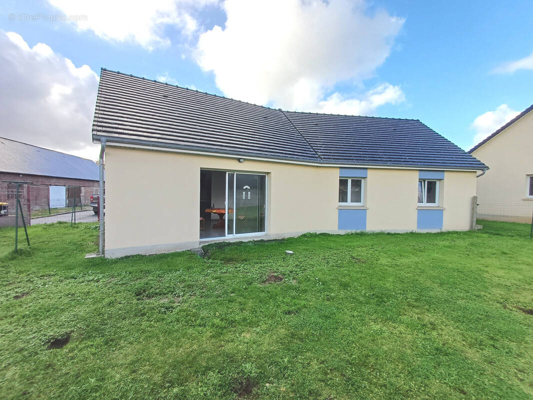 Maison à SAINT-VAAST-D'EQUIQUEVILLE