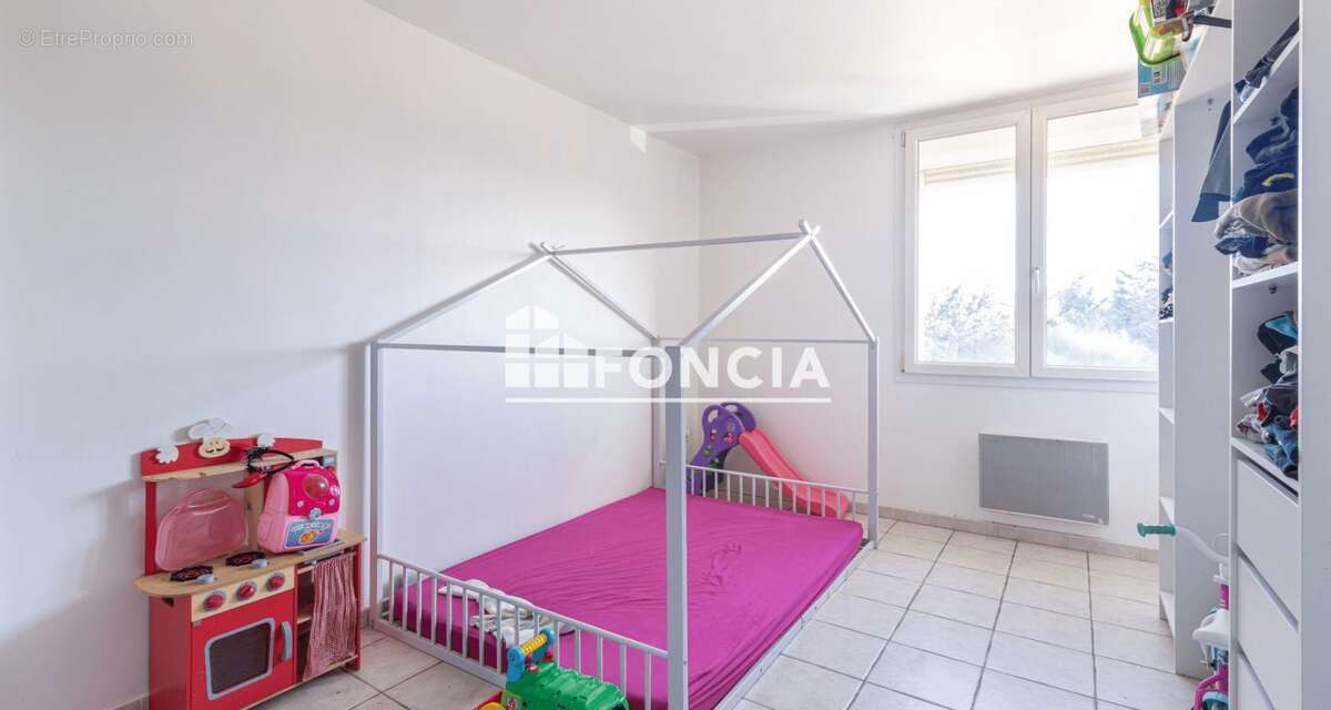 Appartement à PORT-DE-BOUC