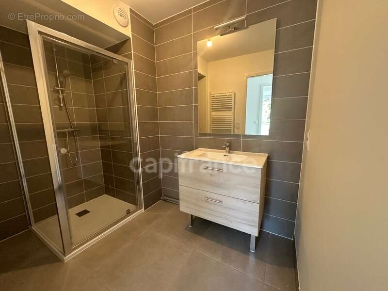 Appartement à VIVIERS-DU-LAC