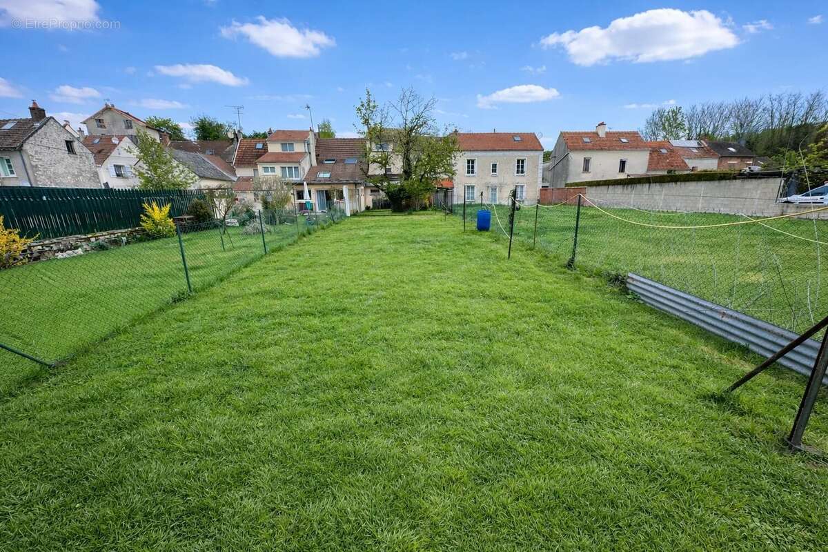 Maison à LIZY-SUR-OURCQ