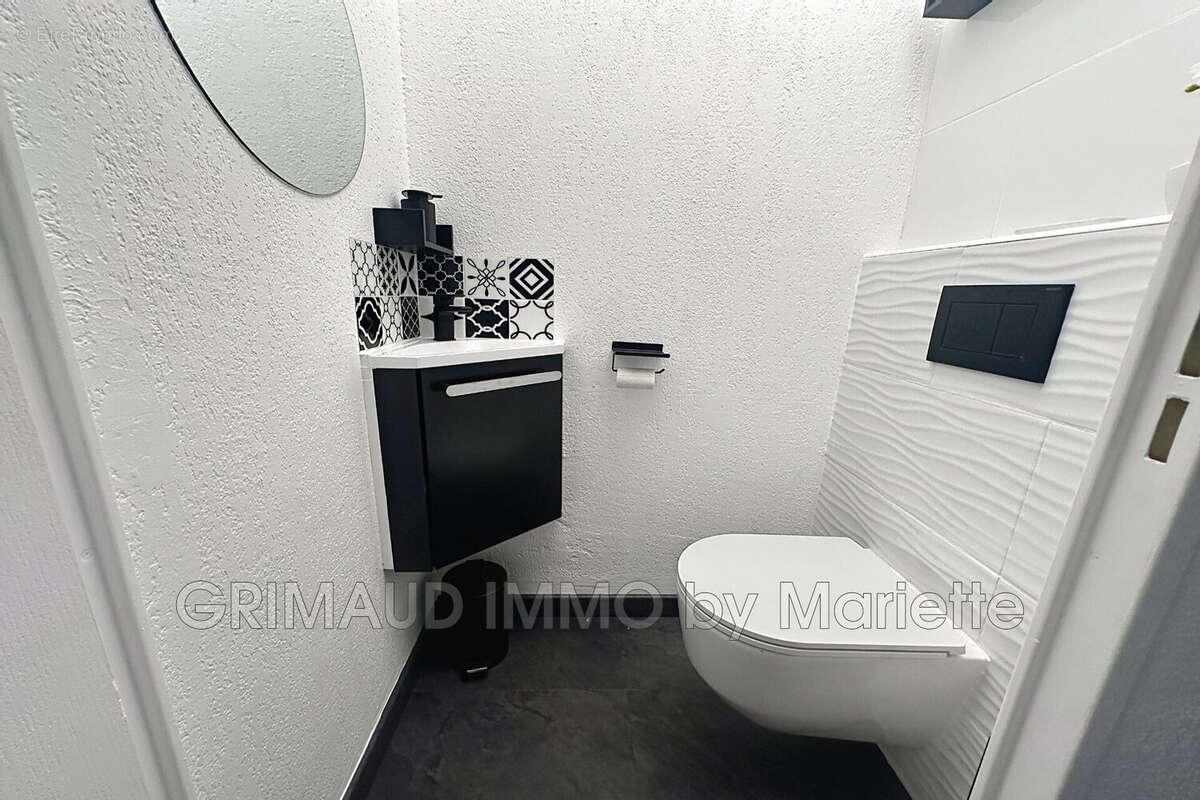 Appartement à GRIMAUD