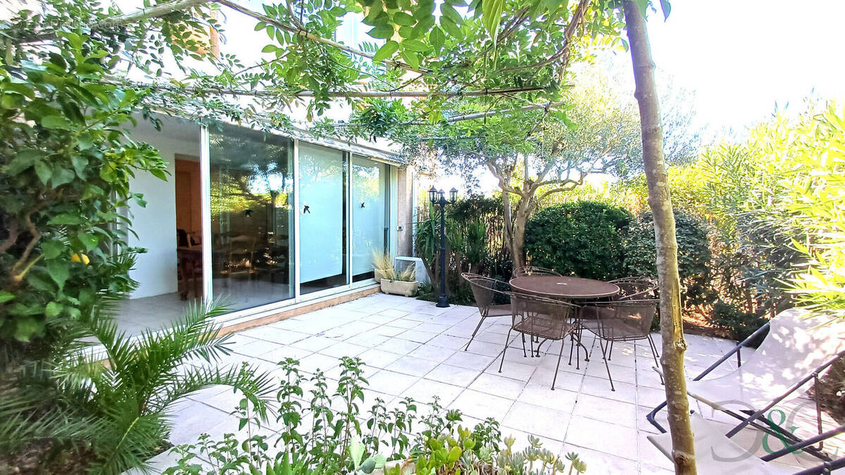 Appartement à BORMES-LES-MIMOSAS