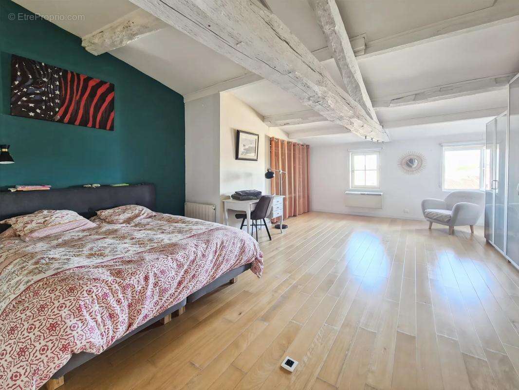 Appartement à SAINTES