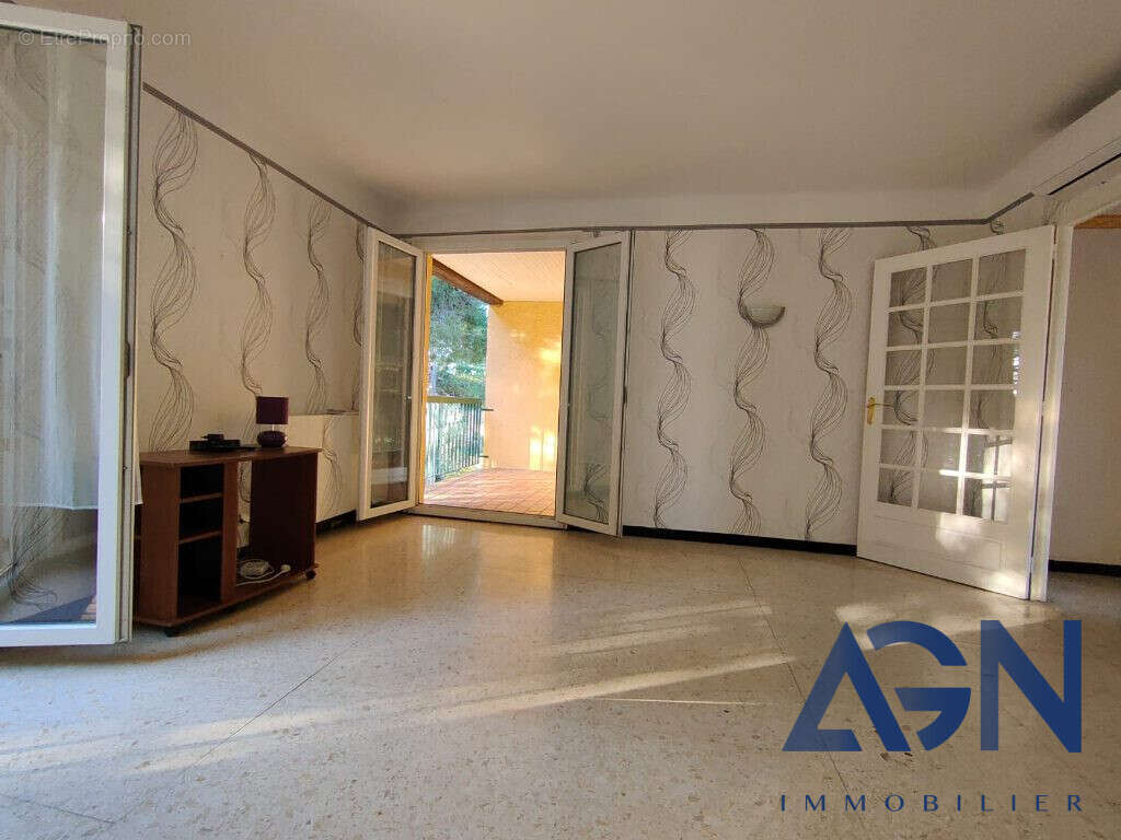 Appartement à VIAS