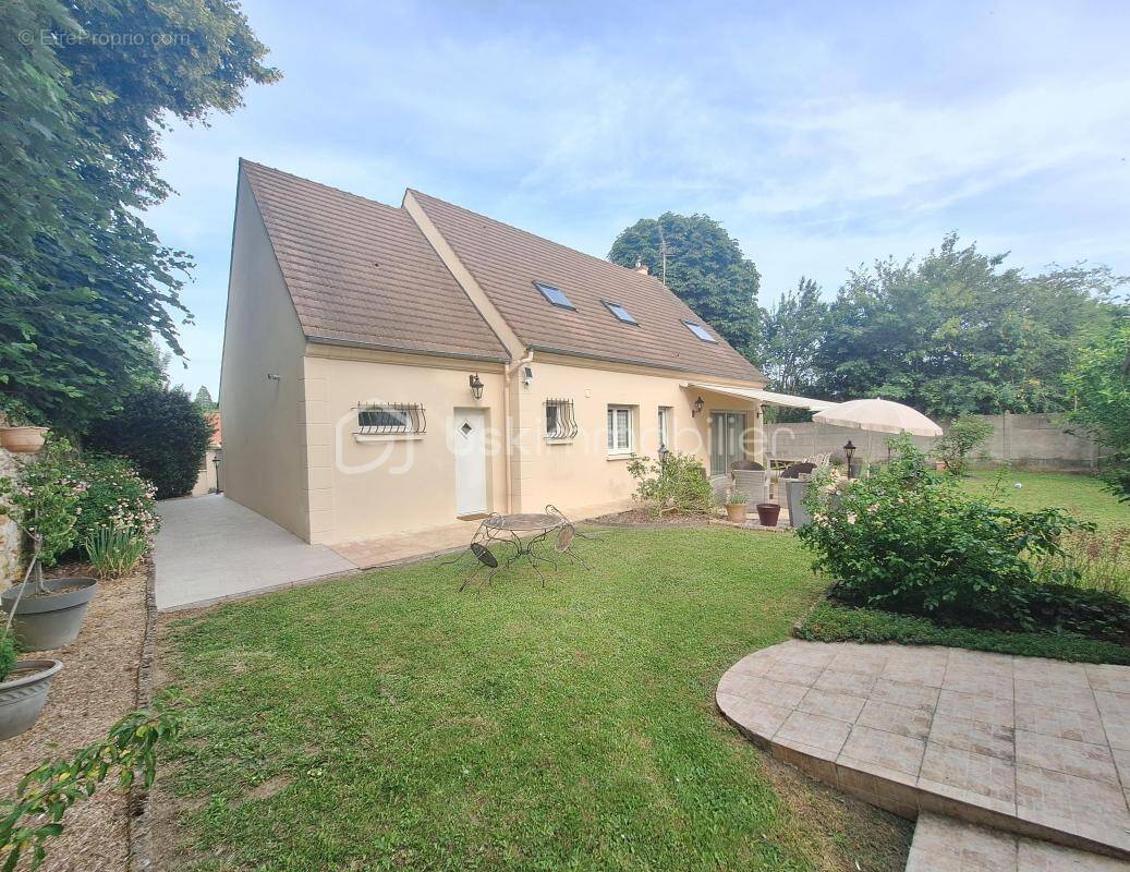 Maison à GRETZ-ARMAINVILLIERS