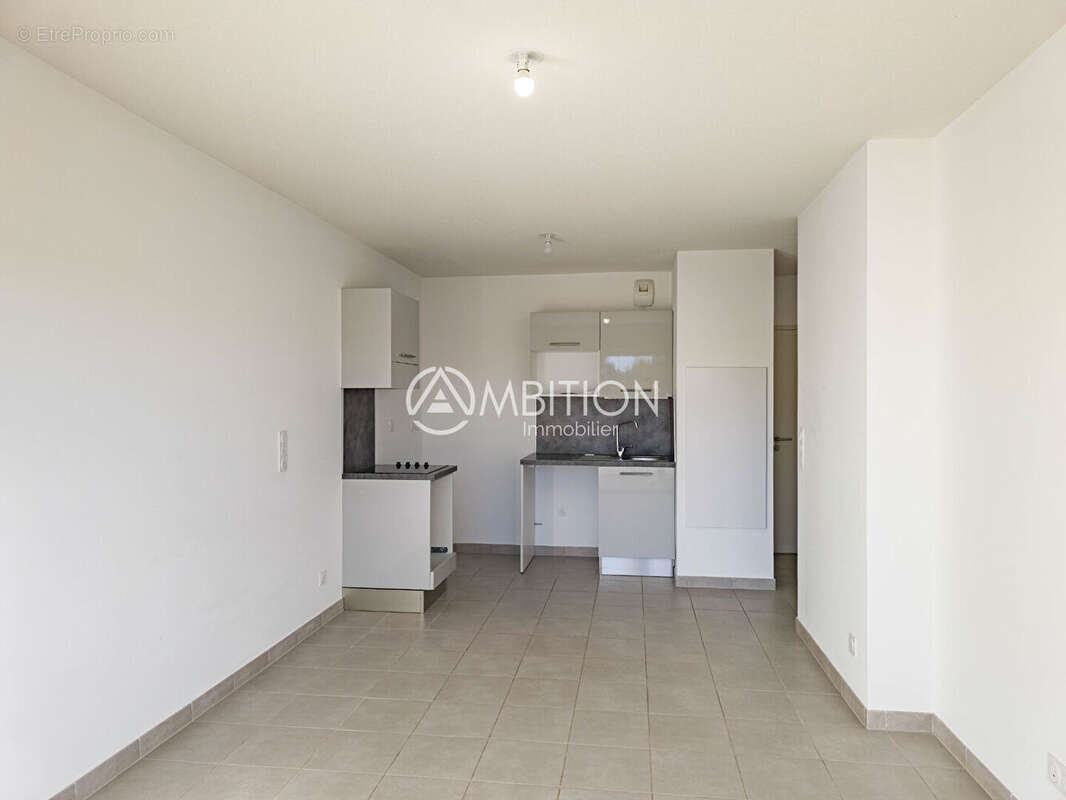 Appartement à LE MUY