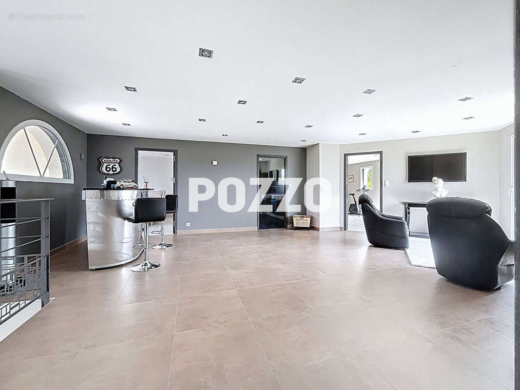 maison prestations de qualités F7 (250 m²) et terrain 1400m² Plage et commerces à pied - photo 16