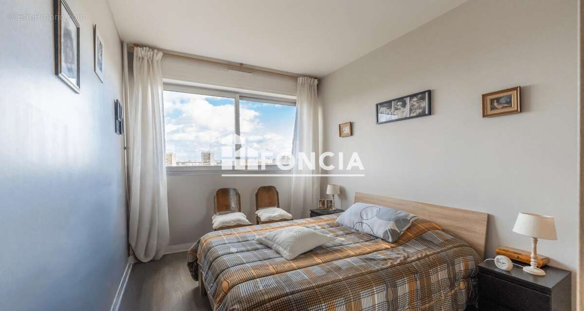 Appartement à LA COURNEUVE