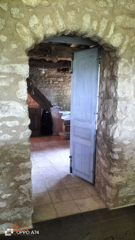 Pigeonnier cachée dans la nature - photo 6