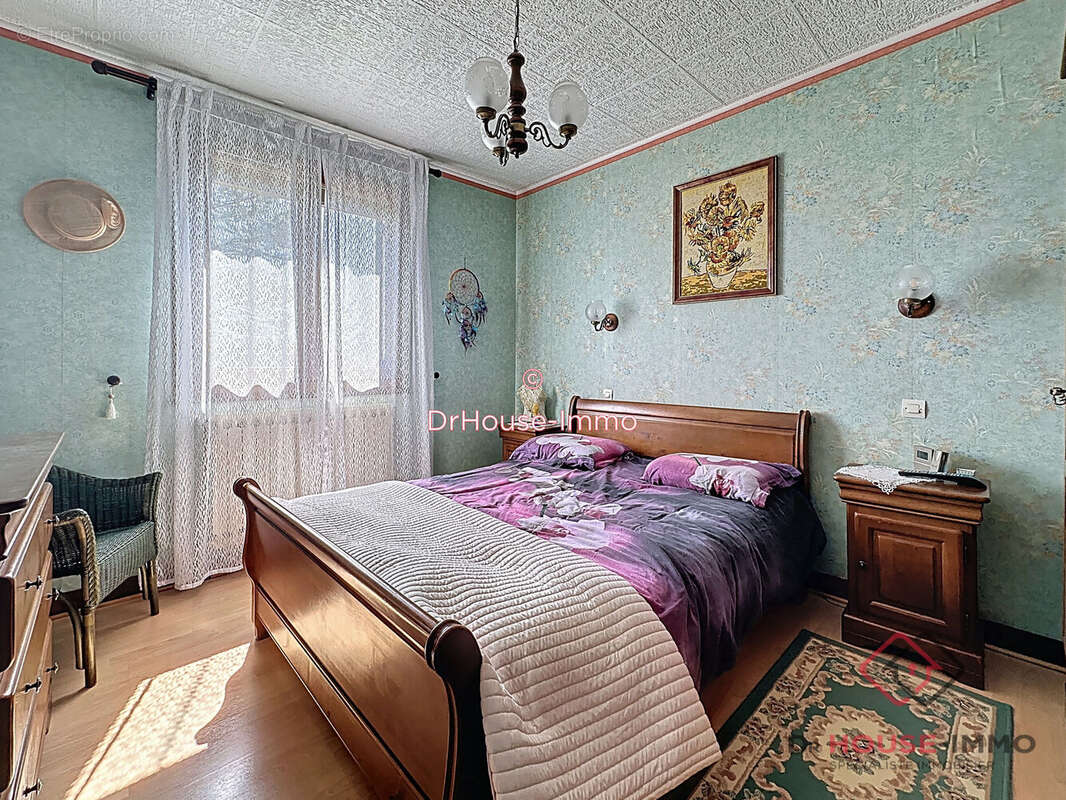 Maison à LEGUILLAC-DE-L&#039;AUCHE