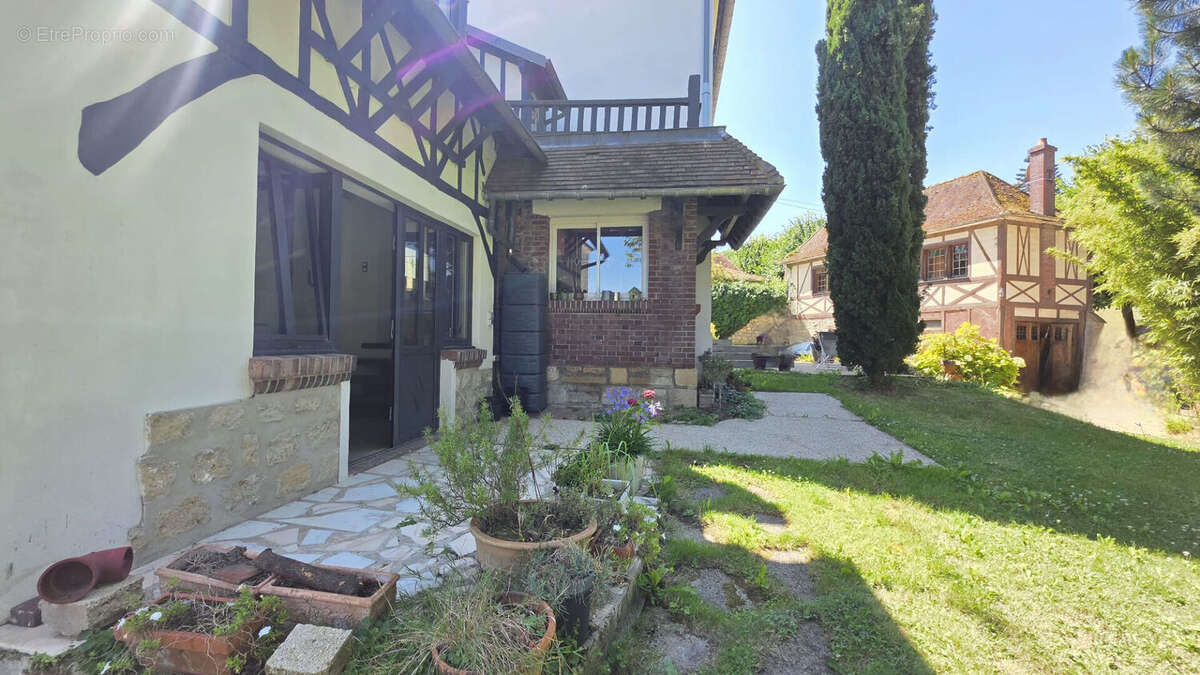 Maison + dépendance + Garage et cave - photo 15