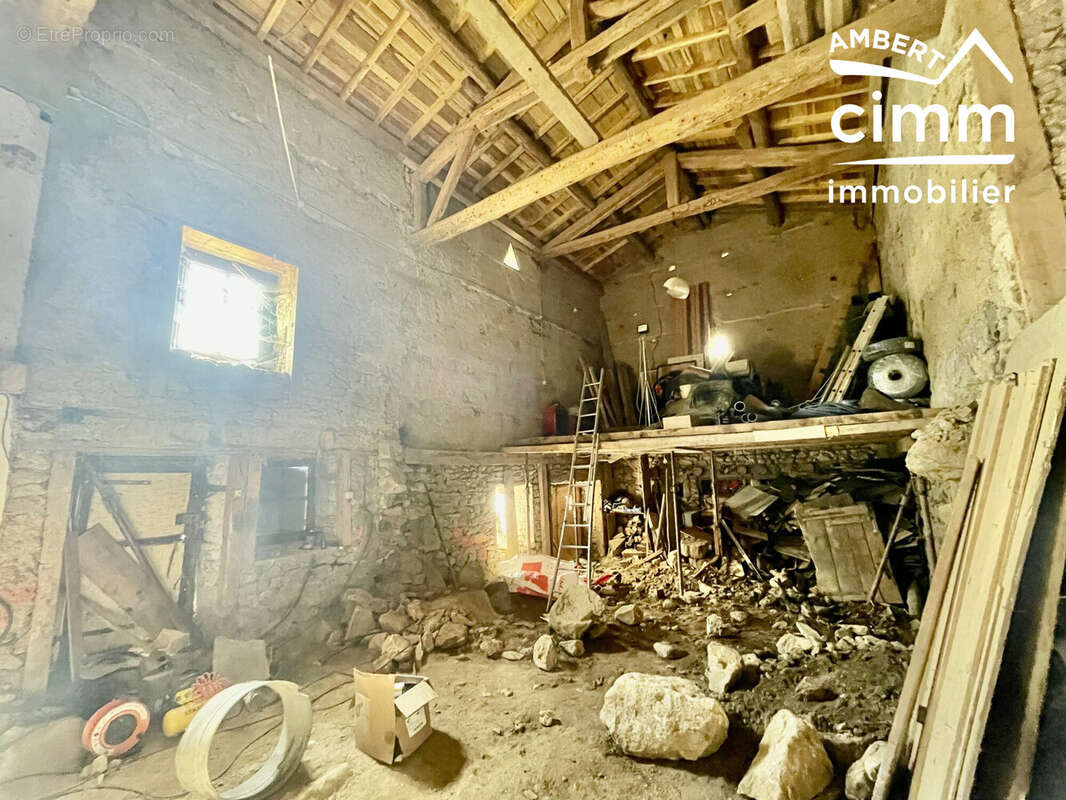 Maison à SAINT-MARTIN-DES-OLMES