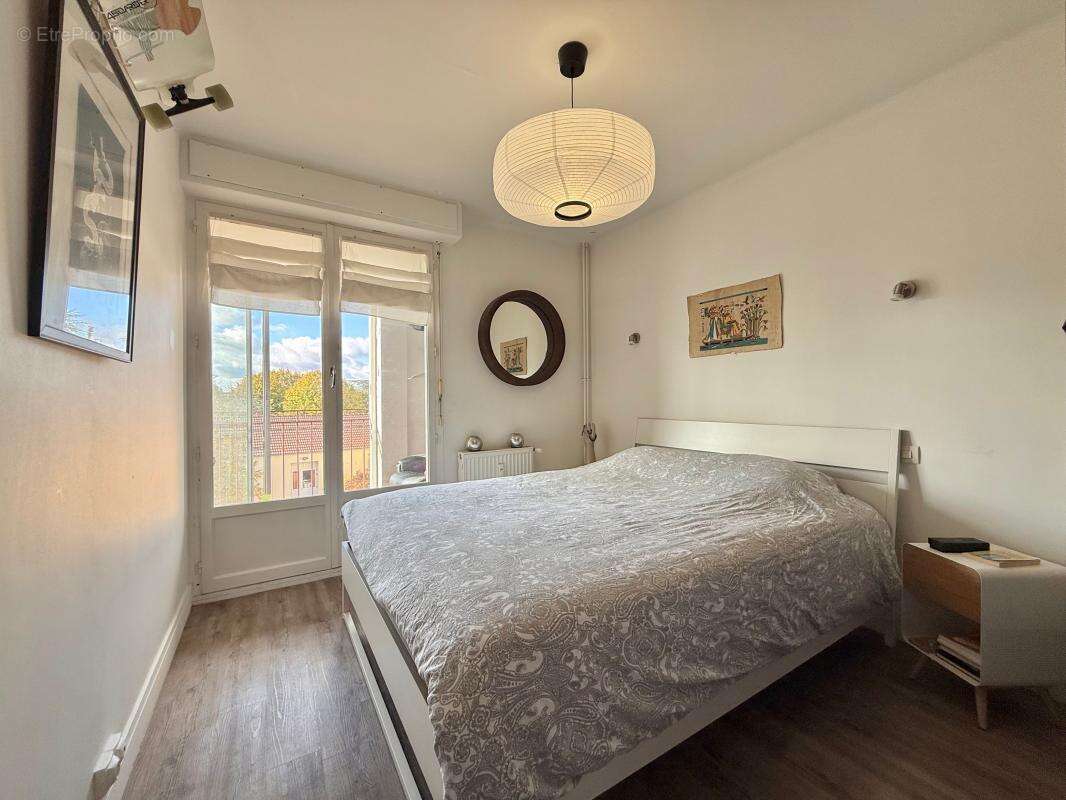 Appartement à CHENOVE