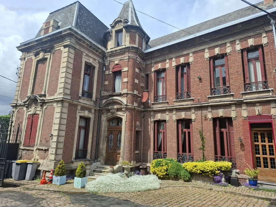 Appartement 3000 m² à Solesmes  - photo 3