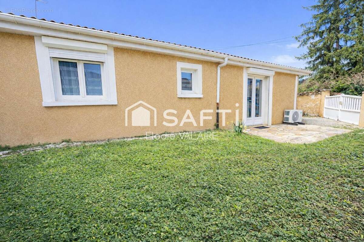 Photo 2 - Maison à SAINT-QUENTIN-FALLAVIER