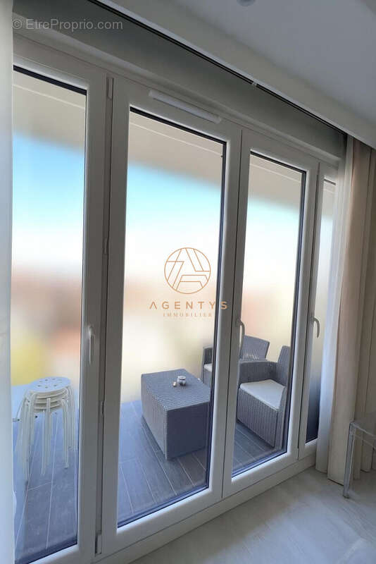 Appartement à SAINT-MAUR-DES-FOSSES