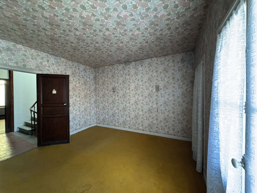 Maison à COURSAN
