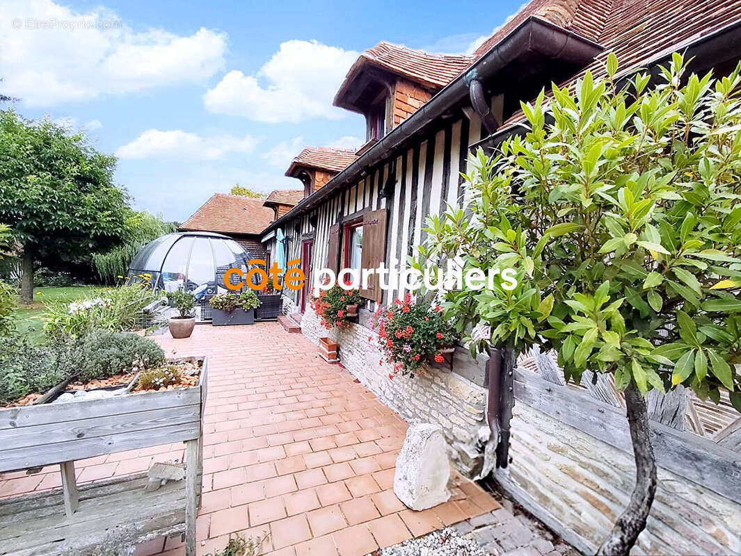 Maison à SAINT-PIERRE-SUR-DIVES