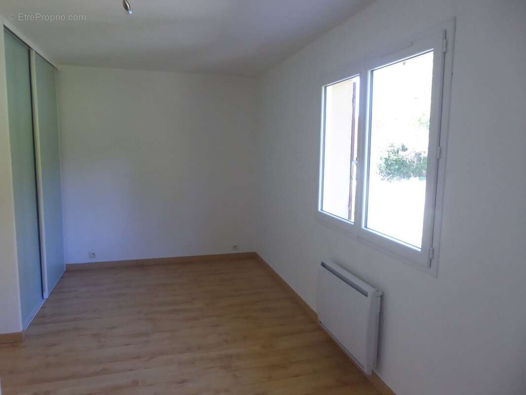 Appartement à MORESTEL