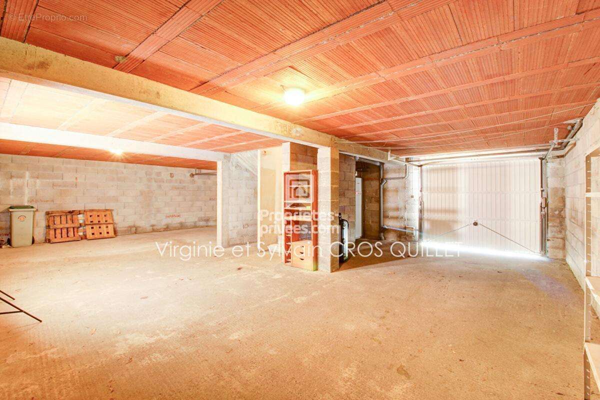 COTE PAVEE Maison T6 136 m2 grand garage 80 m² - photo 16