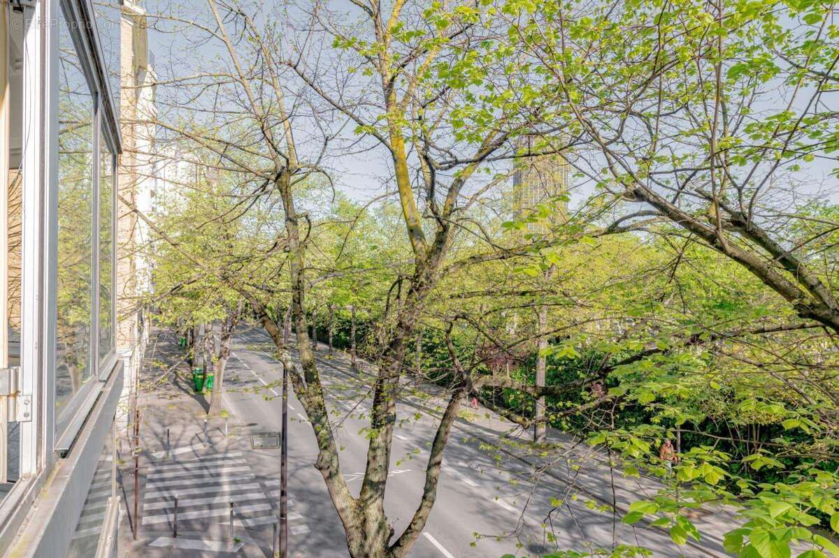 Appartement à PARIS-14E