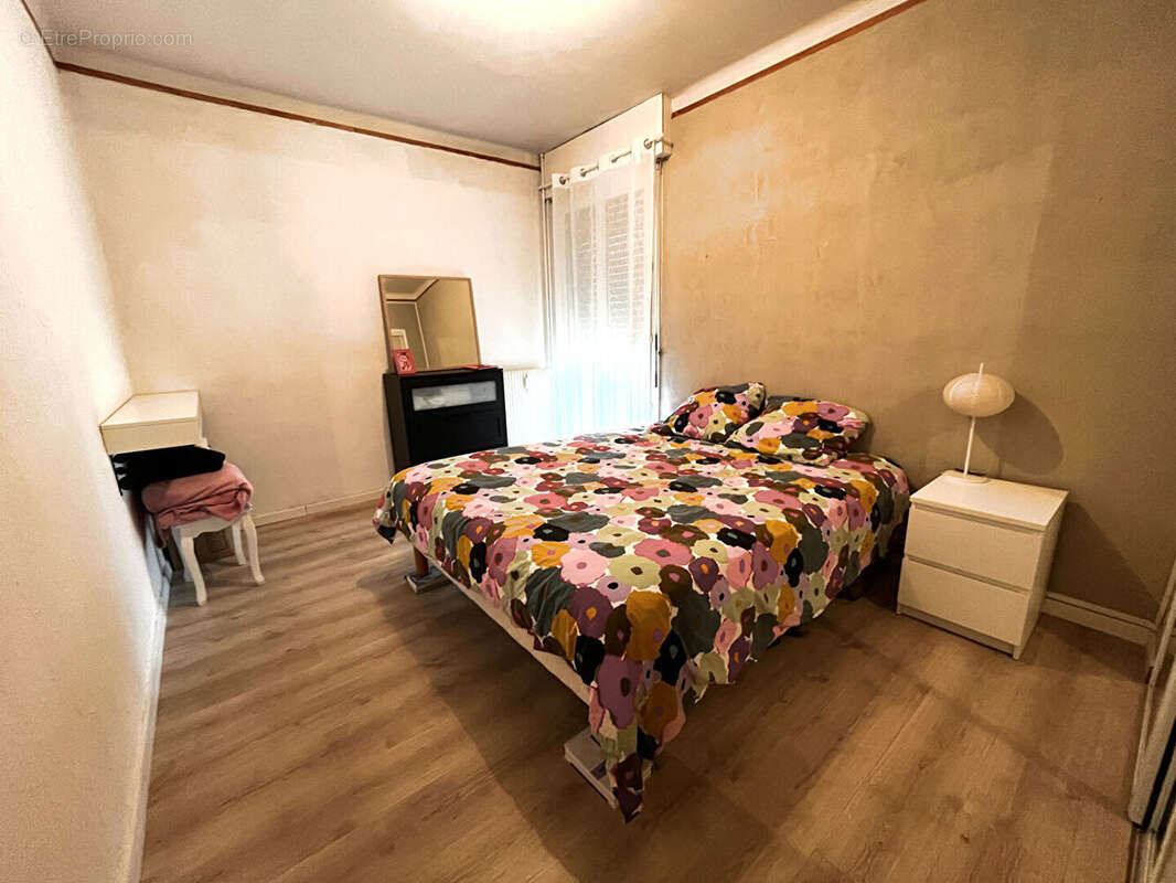 Appartement Arles 4 pièce(s) 80 m2 balcon et cave - photo 4