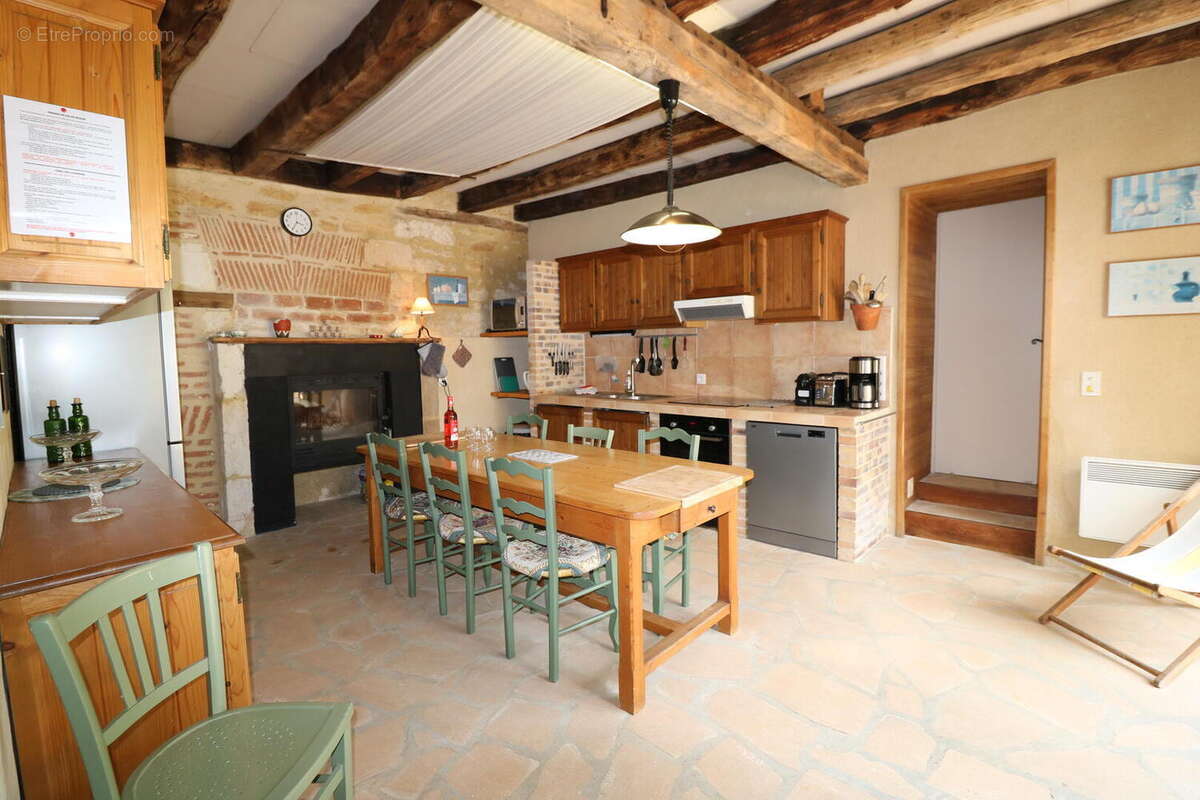 Maison de village ancienne avec jardin et piscine et vue ! - photo 7
