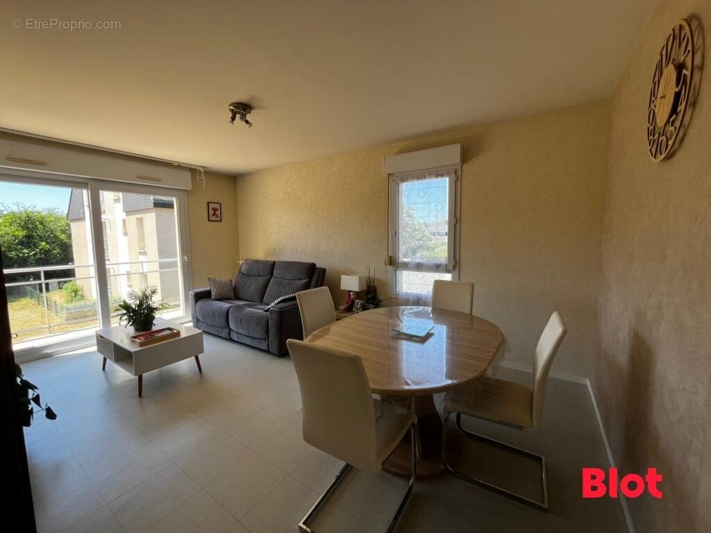 Appartement à VERN-SUR-SEICHE