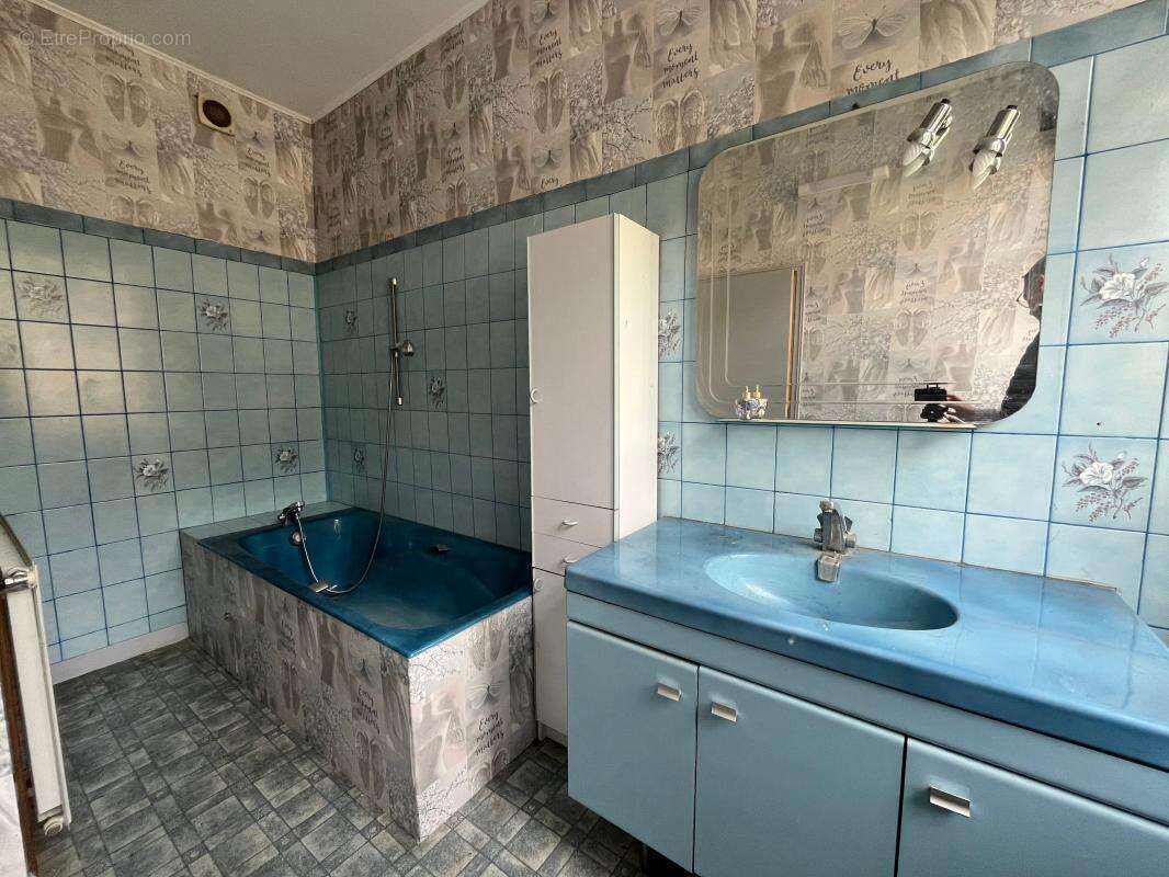 Maison à CROISSY-SUR-CELLE