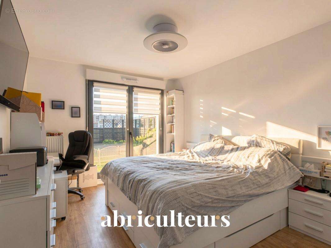 Appartement à COLOMBES