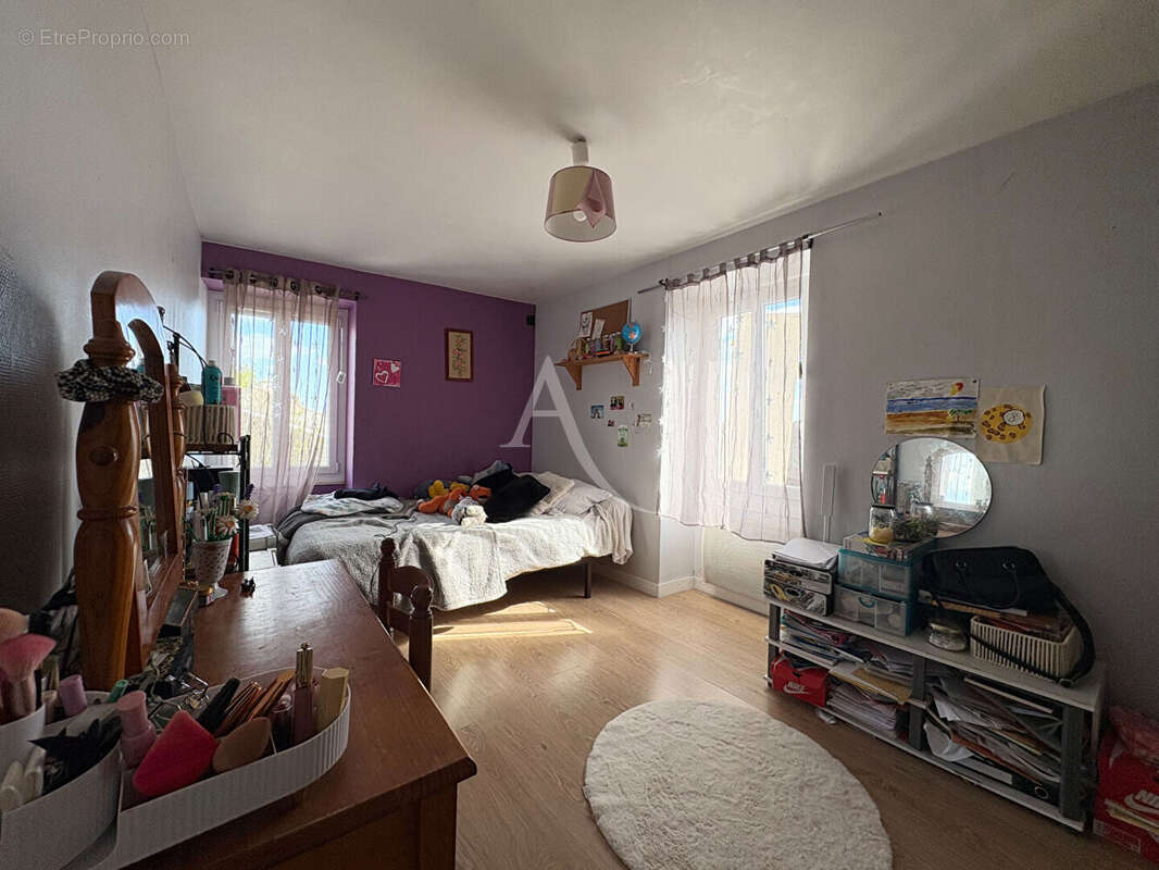 Maison à LE POIRE-SUR-VELLUIRE