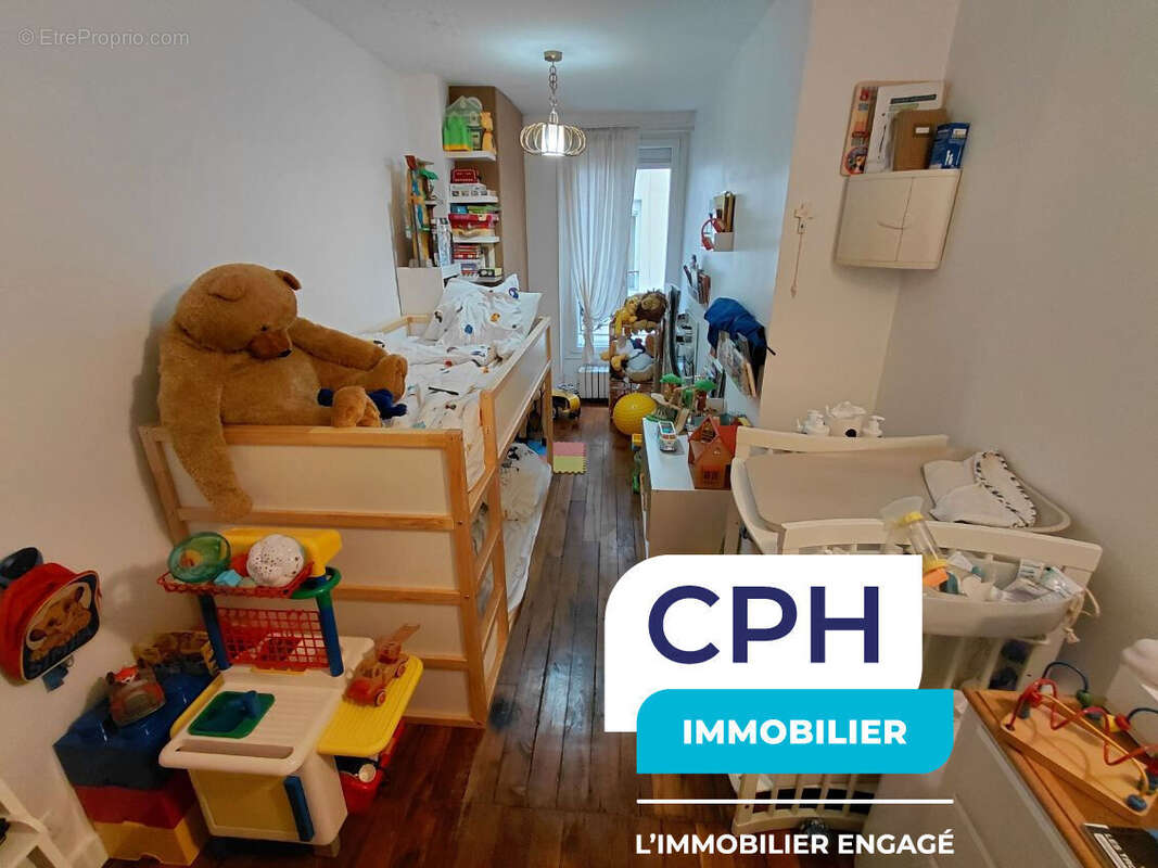 Appartement à PARIS-18E