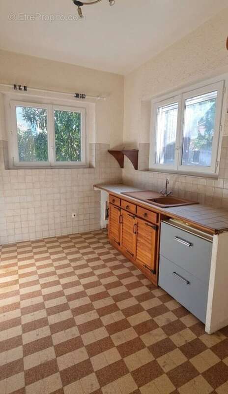 Maison à TOURRETTE-LEVENS