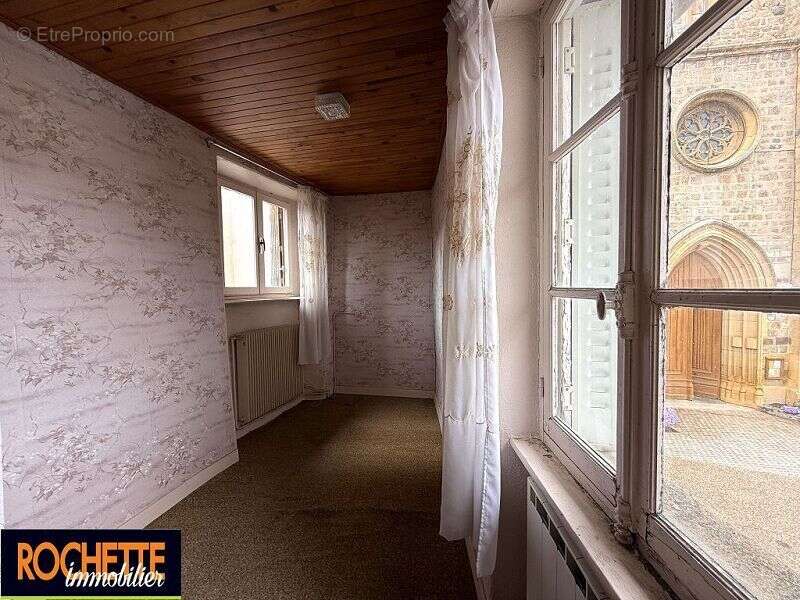 Maison à SAINTE-COLOMBE-SUR-GAND