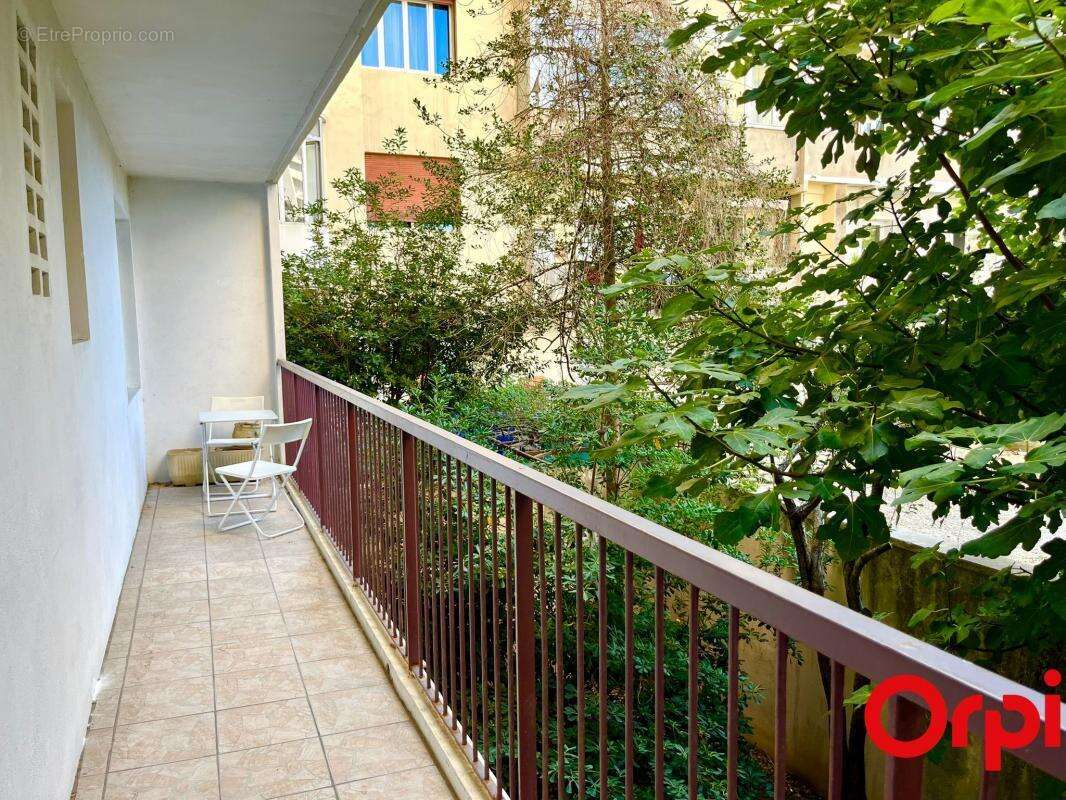 Commerce à MARSEILLE-7E