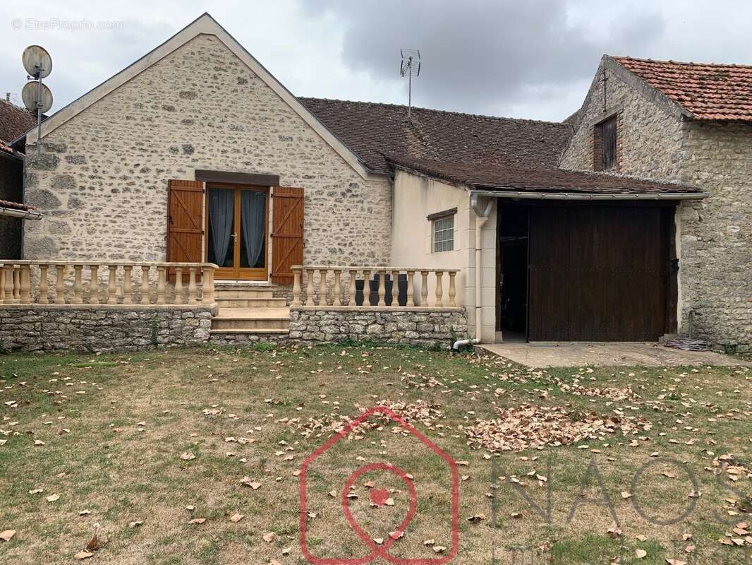 Maison 190 m² à Puiseaux  - photo 19