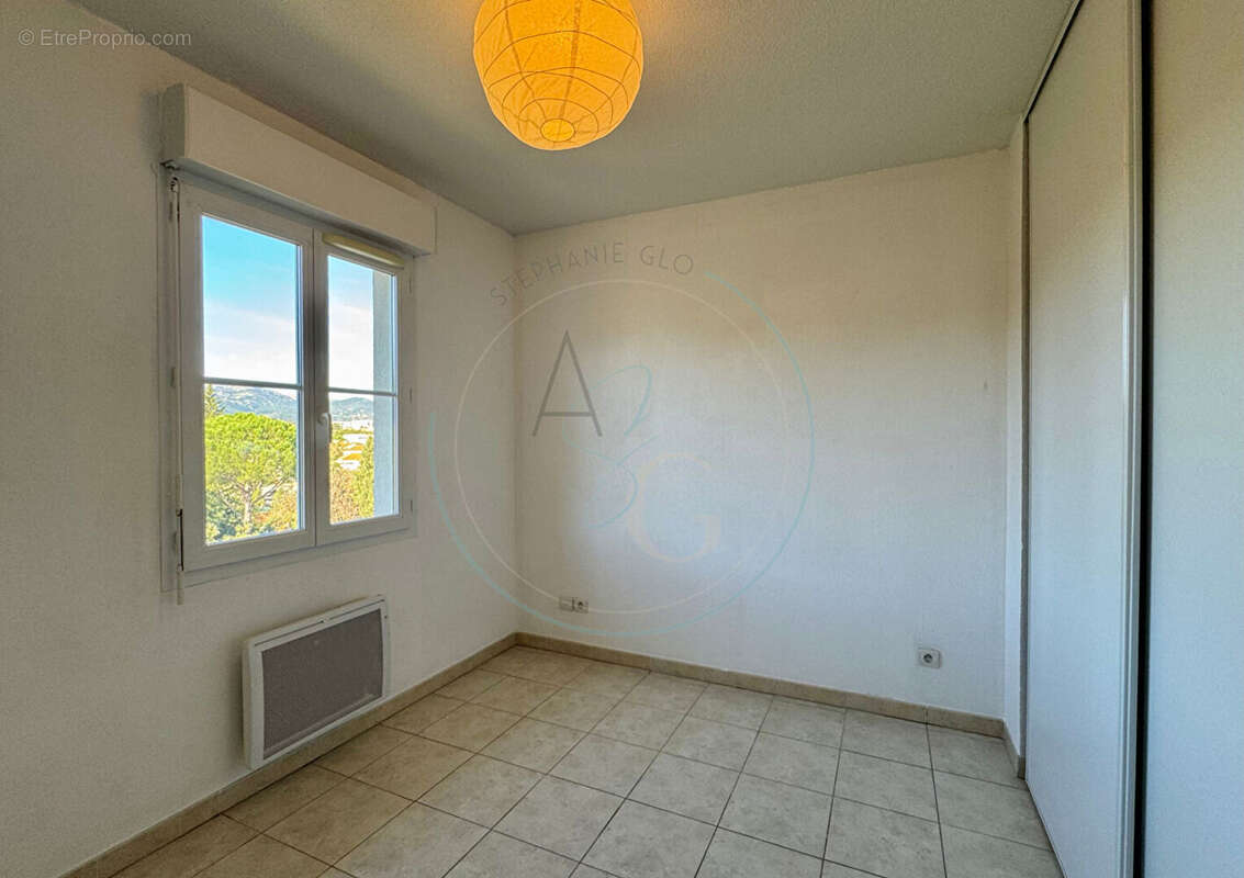 Appartement à COGOLIN