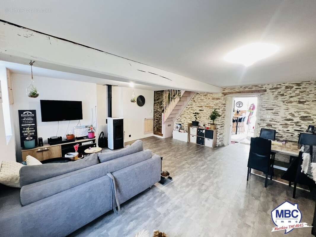 Maison en pierre avec 3 chambres - photo 2