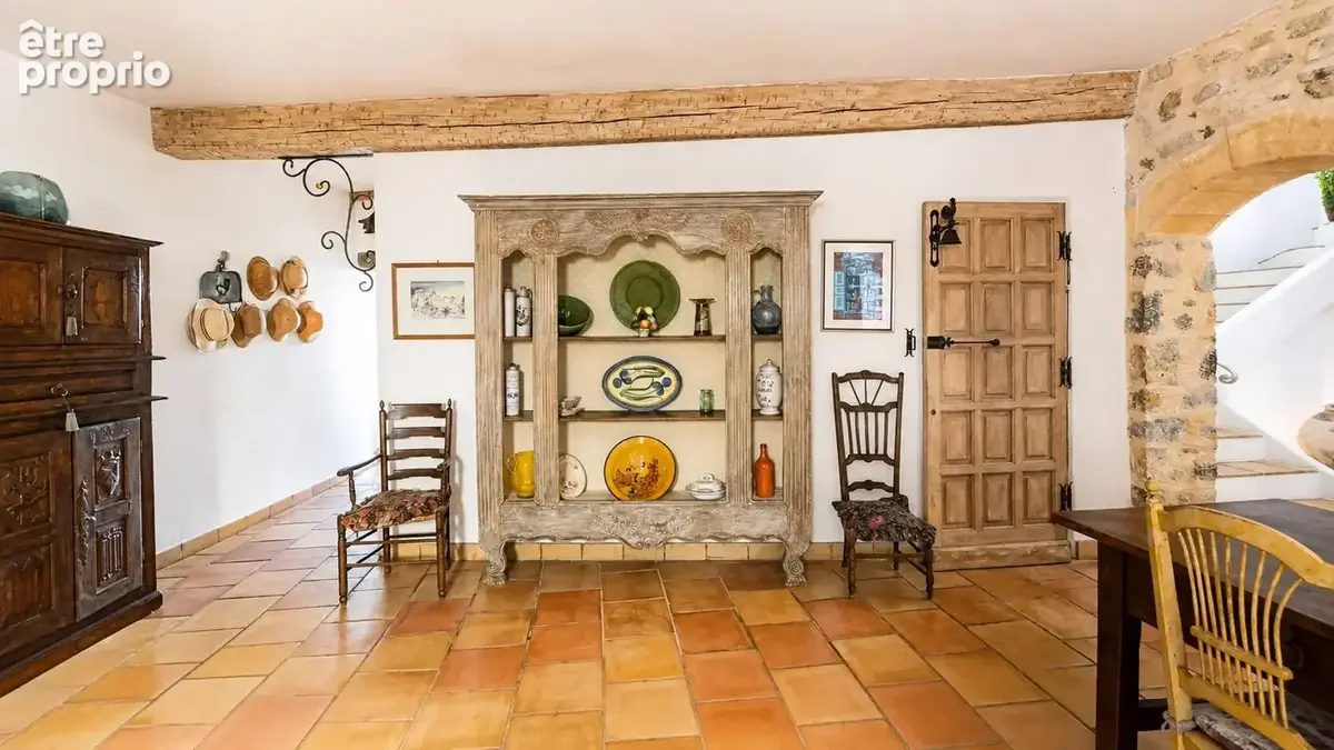 Vente maison de village avec terrasse centre Callas - photo 19