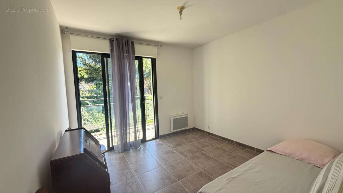 VENCE – Appartement 3 pièces avec terrasse, garage et stationnement - photo 6